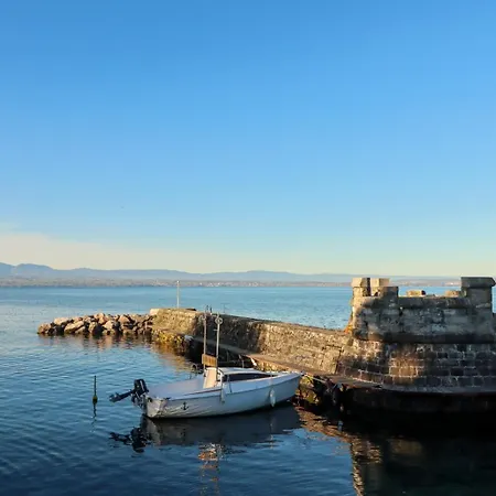 L'escale Du Leman